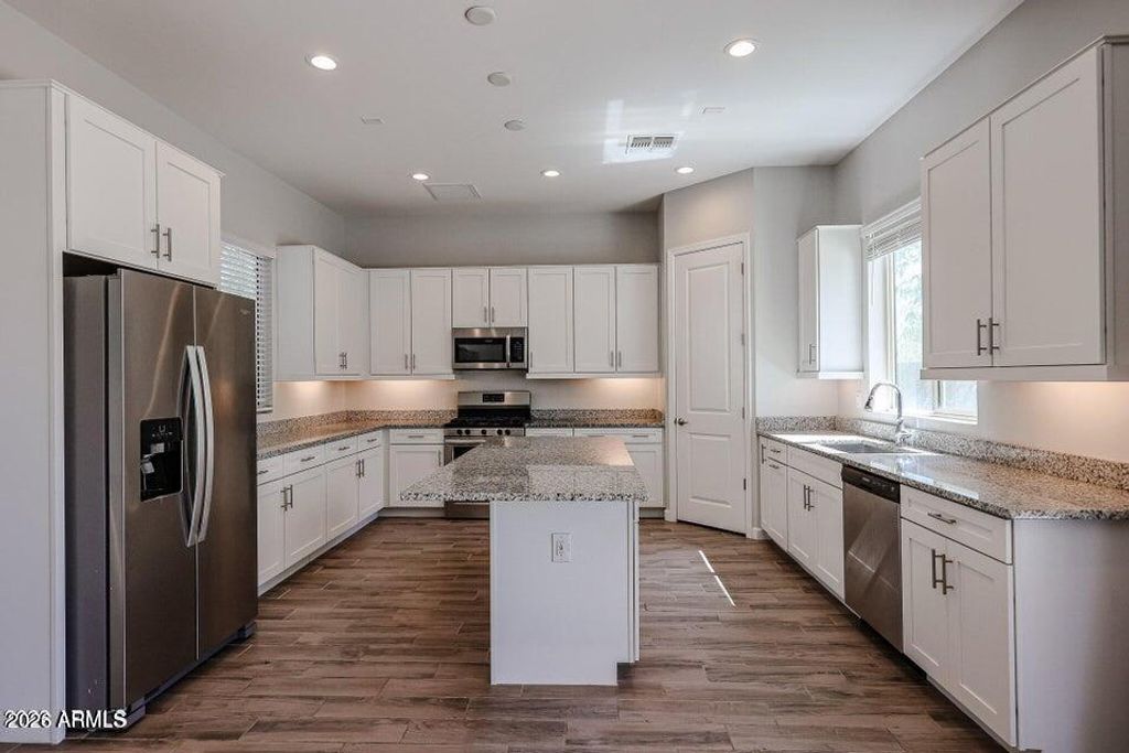 6521 E MICHIGAN Avenue, Phoenix, AZ 85054