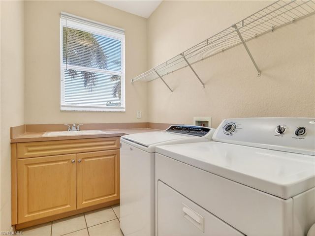 2116 SW 44th ST, Cape Coral, FL 33914