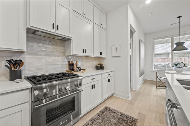 4816 N Marshall Avenue, Fayetteville, AR 72764