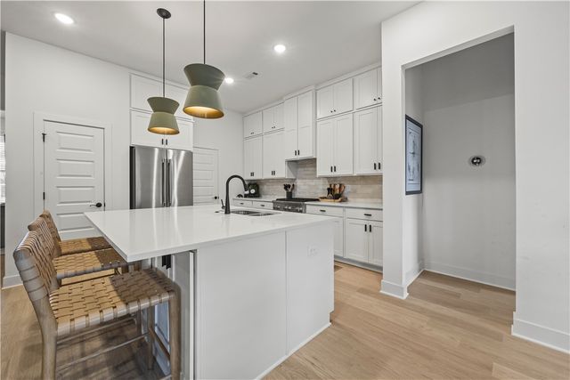 4816 N Marshall Avenue, Fayetteville, AR 72764