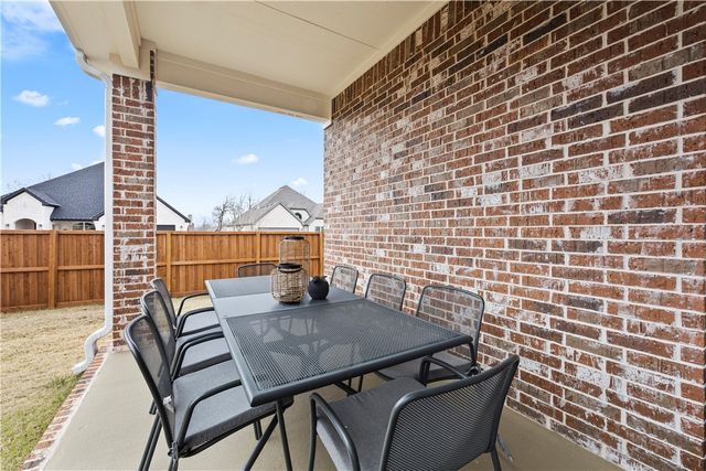 4816 N Marshall Avenue, Fayetteville, AR 72764