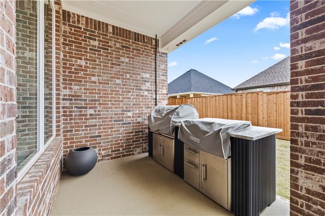 4816 N Marshall Avenue, Fayetteville, AR 72764