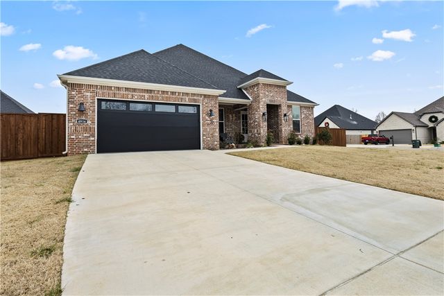 4816 N Marshall Avenue, Fayetteville, AR 72764