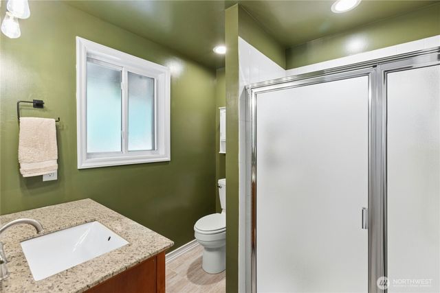 6913 125th Avenue SE, Newcastle, WA 98056