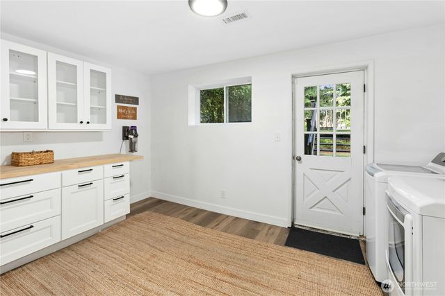 6913 125th Avenue SE, Newcastle, WA 98056