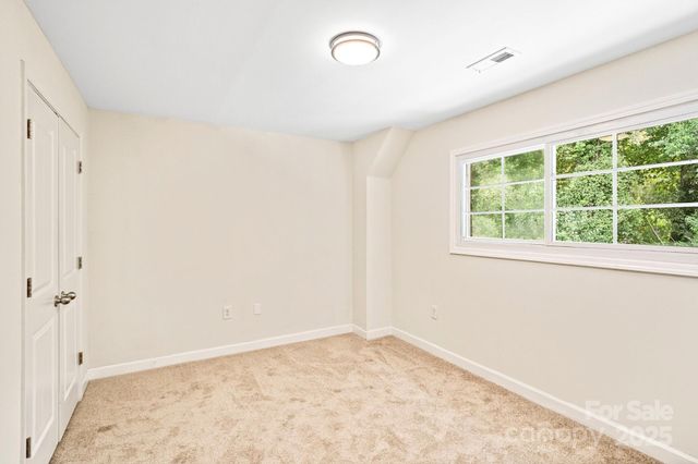 1215 Green Oaks Lane H, Charlotte, NC 28205