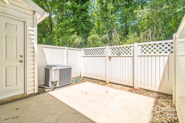 1215 Green Oaks Lane H, Charlotte, NC 28205