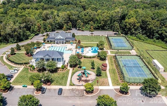 9131 Gladden Hill Lane, Pineville, NC 28134