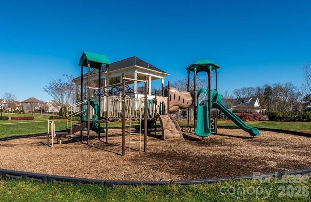 9131 Gladden Hill Lane, Pineville, NC 28134