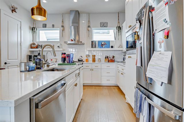 1747 Ojeman Spring Lane, Houston, TX 77055