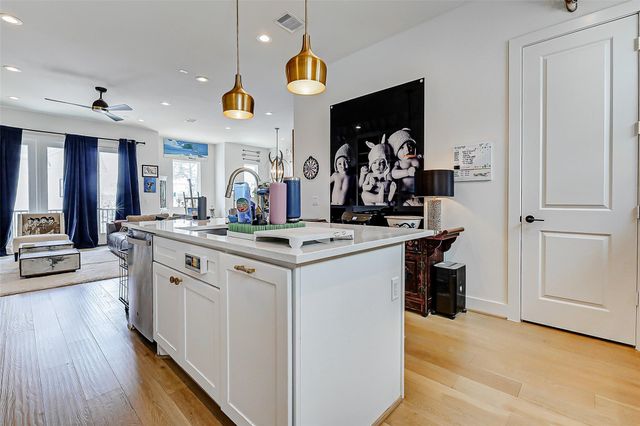 1747 Ojeman Spring Lane, Houston, TX 77055