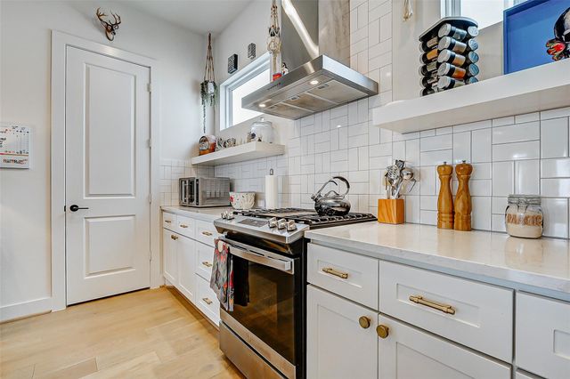 1747 Ojeman Spring Lane, Houston, TX 77055