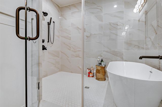 1747 Ojeman Spring Lane, Houston, TX 77055