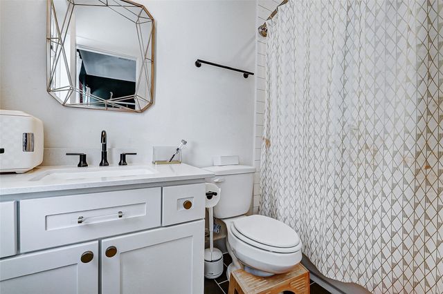 1747 Ojeman Spring Lane, Houston, TX 77055