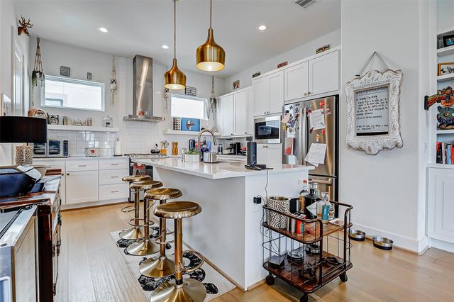 1747 Ojeman Spring Lane, Houston, TX 77055