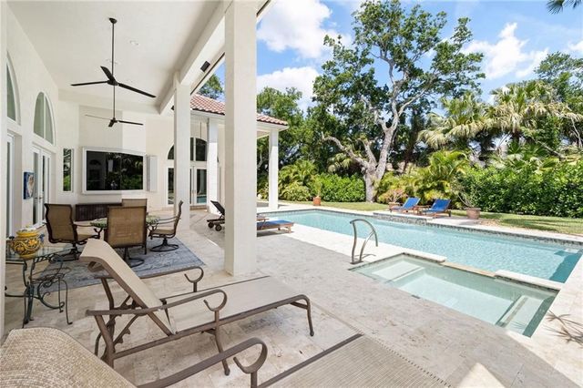 540 Marbrisa Drive, Vero Beach, FL 32963