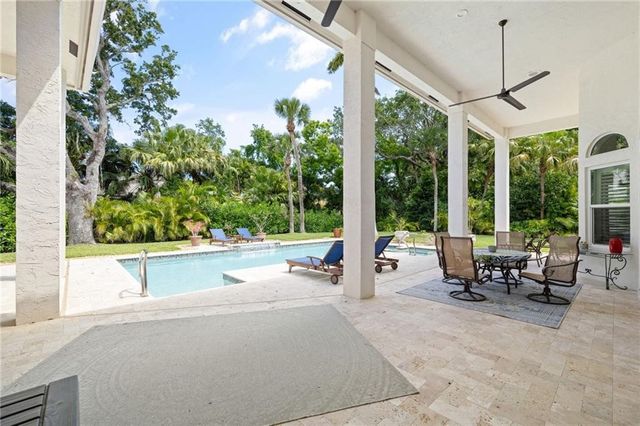 540 Marbrisa Drive, Vero Beach, FL 32963