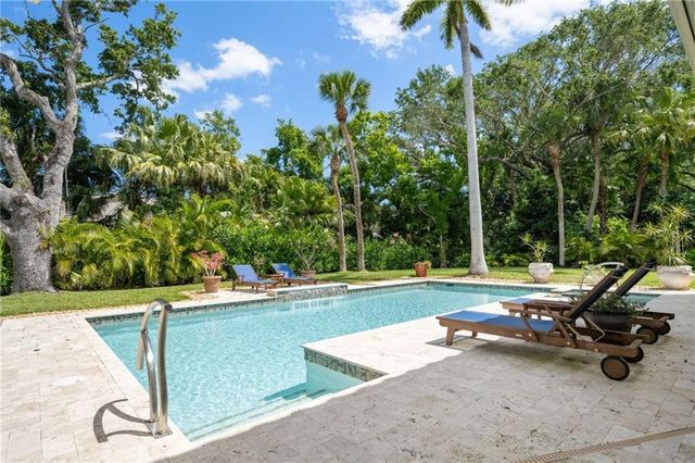 540 Marbrisa Drive, Vero Beach, FL 32963