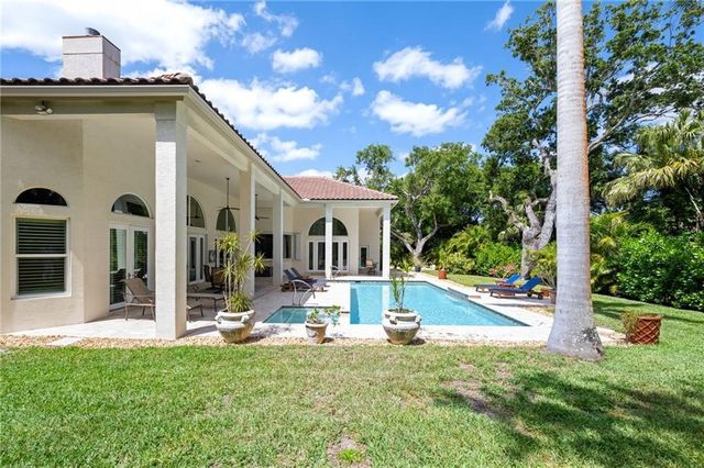 540 Marbrisa Drive, Vero Beach, FL 32963