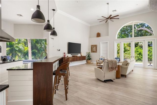 540 Marbrisa Drive, Vero Beach, FL 32963