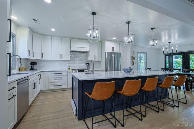 4006 Miami Rd, Mariemont, OH 45227