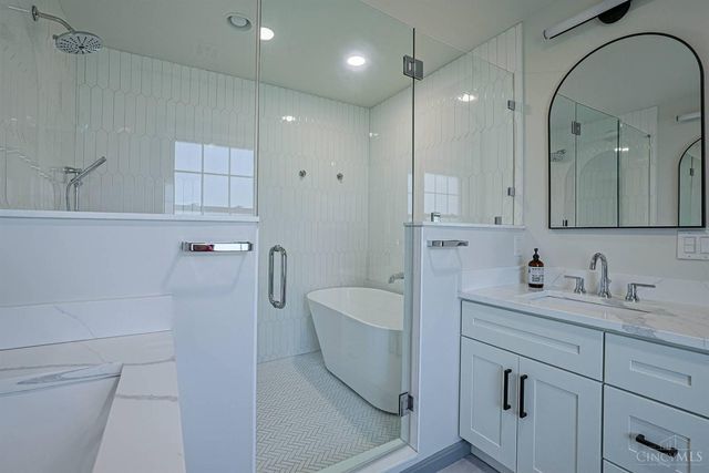 4006 Miami Rd, Mariemont, OH 45227