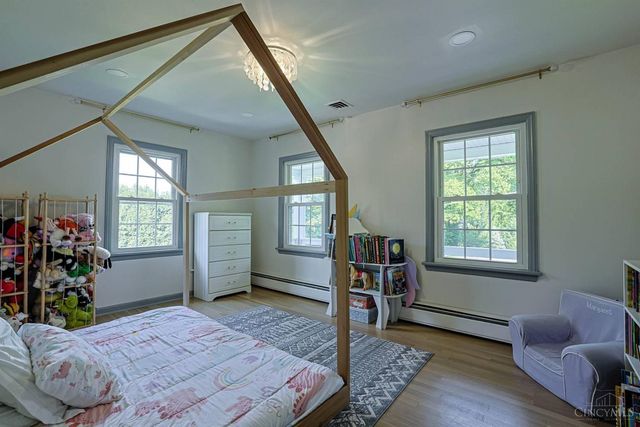 4006 Miami Rd, Mariemont, OH 45227