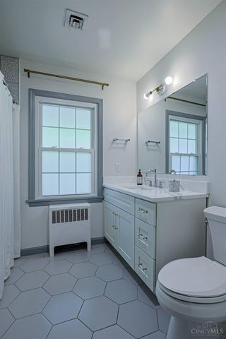 4006 Miami Rd, Mariemont, OH 45227
