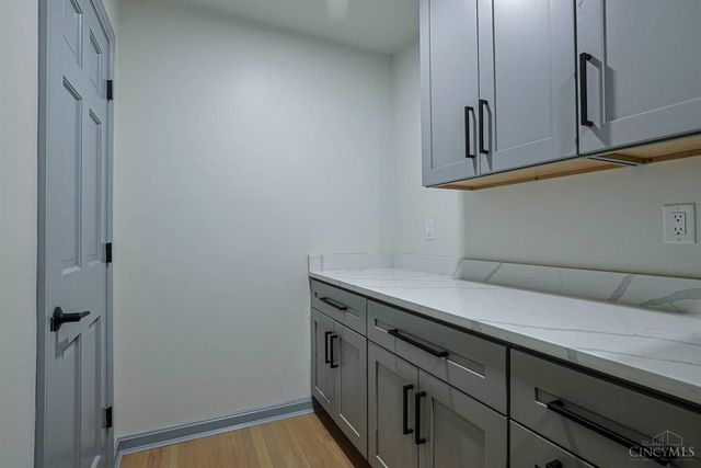4006 Miami Rd, Mariemont, OH 45227