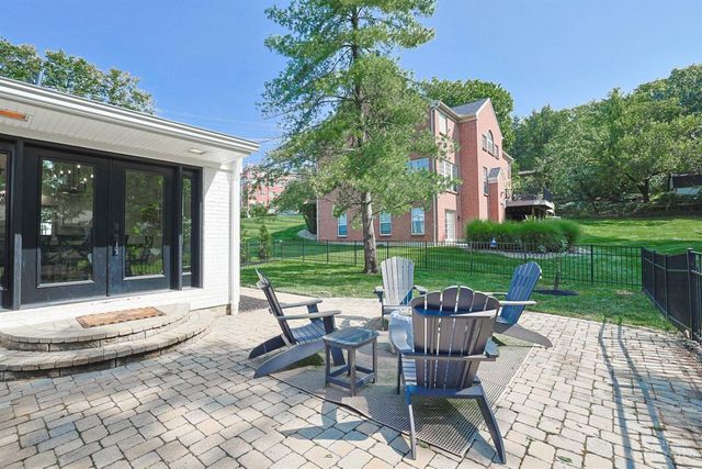 4006 Miami Rd, Mariemont, OH 45227