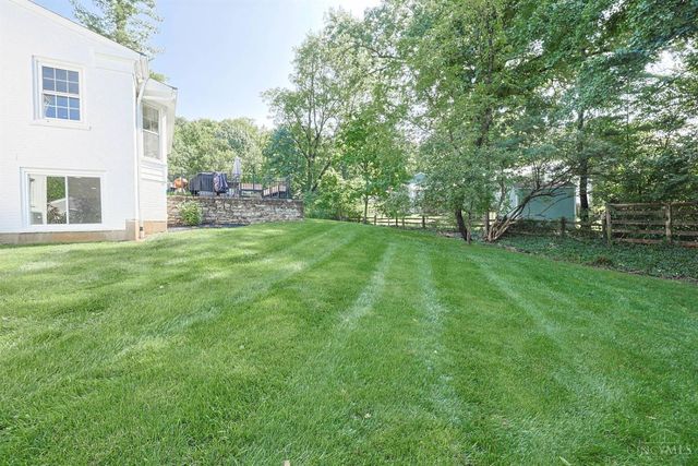 4006 Miami Rd, Mariemont, OH 45227