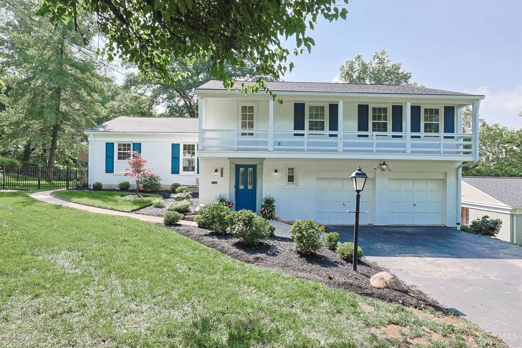 4006 Miami Rd, Mariemont, OH 45227