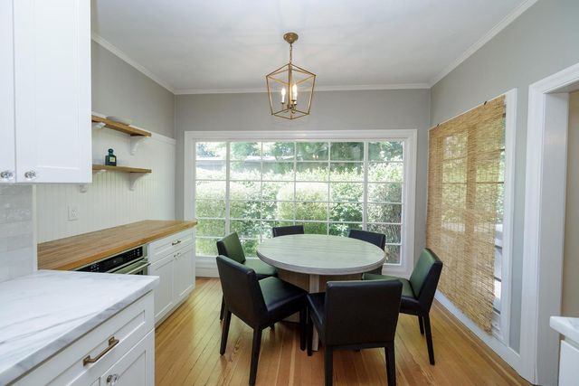 306 California Ave, Oakdale, CA 95361