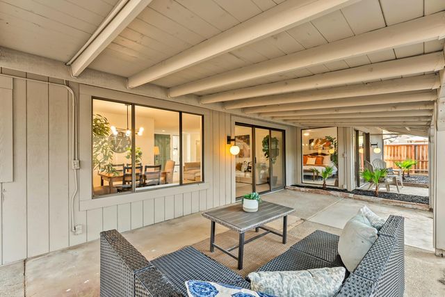 5350 Terrace Oak Cir, Fair Oaks, CA 95628