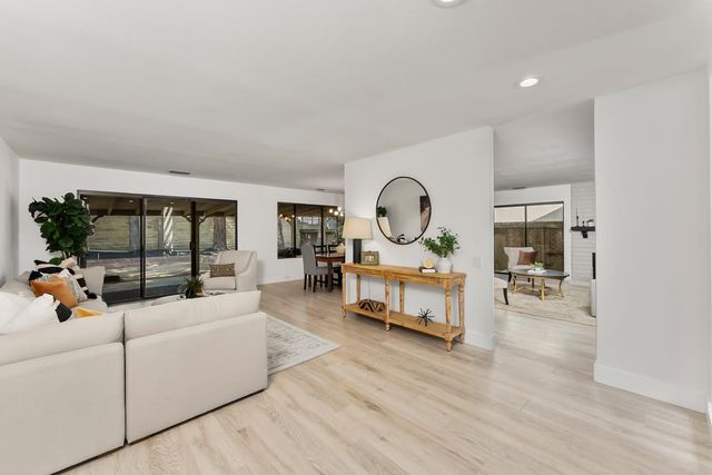 5350 Terrace Oak Cir, Fair Oaks, CA 95628