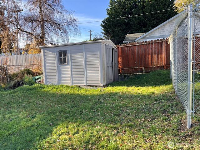 10049 8th Avenue SW, Seattle, WA 98146