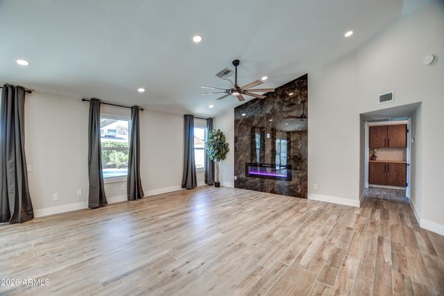 19606 N 3RD Avenue, Phoenix, AZ 85027