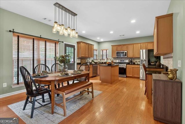 487 Highlands Loop, Woodstock, GA 30188