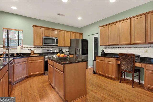 487 Highlands Loop, Woodstock, GA 30188
