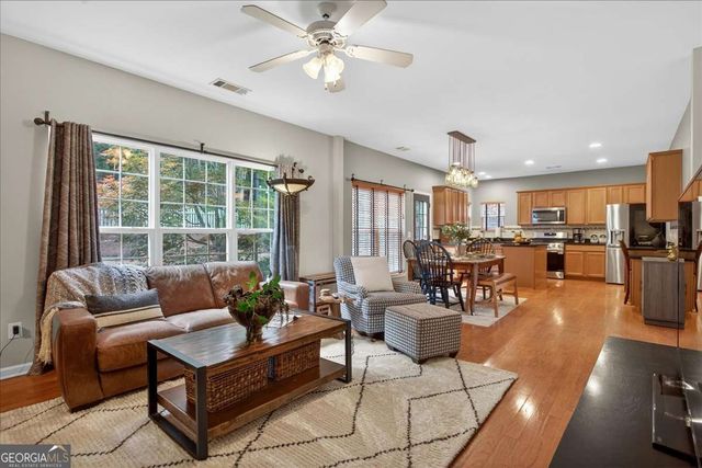 487 Highlands Loop, Woodstock, GA 30188