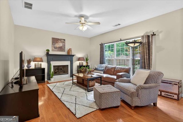 487 Highlands Loop, Woodstock, GA 30188
