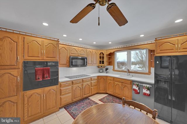 114 S 25TH ST, Pottsville, PA 17901