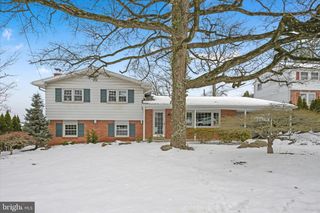 114 S 25TH ST, Pottsville, PA 17901