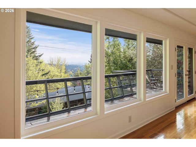 3321 Sw FAIRMOUNT Blvd, Portland, OR 97239