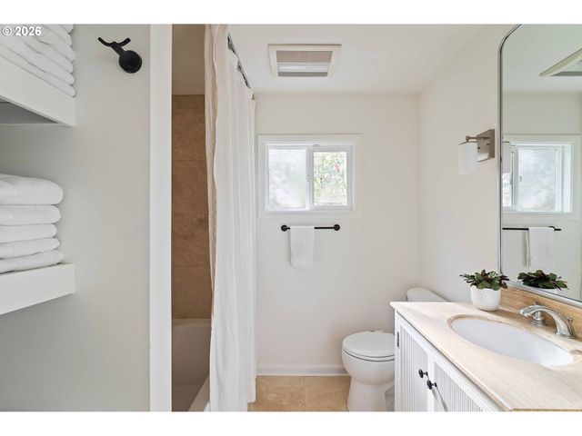 3321 Sw FAIRMOUNT Blvd, Portland, OR 97239