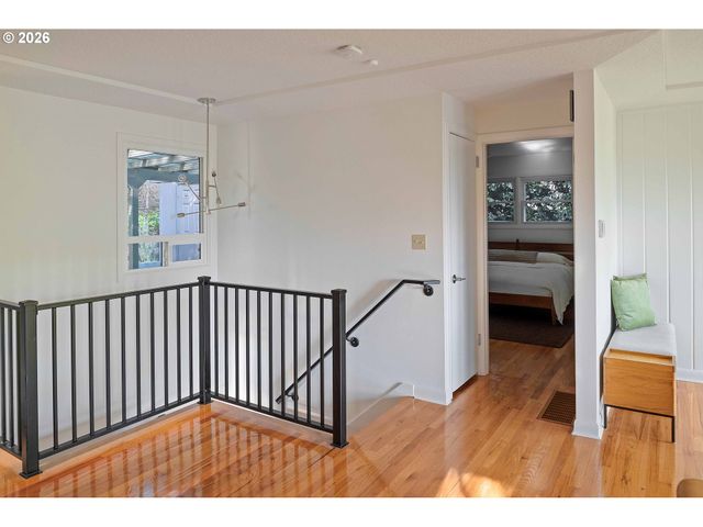 3321 Sw FAIRMOUNT Blvd, Portland, OR 97239