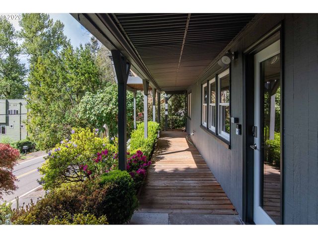 3321 Sw FAIRMOUNT Blvd, Portland, OR 97239