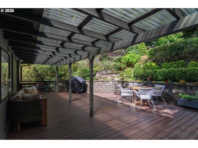 3321 Sw FAIRMOUNT Blvd, Portland, OR 97239