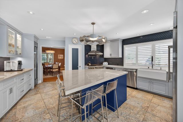 1407 44th St, Sacramento, CA 95819