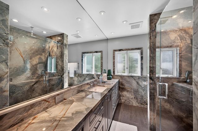 1407 44th St, Sacramento, CA 95819